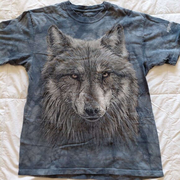 Retro Style Wolf Graphic Shirt from Memphis Zoo - Picture 1 of 3